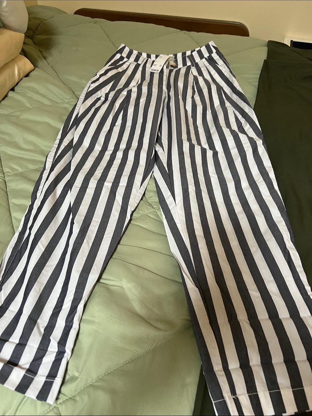 Urban Outfitters High-Rise Tapered Striped Pants - Picture 5 of 6